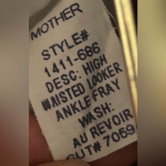 Mother, “29, high-waisted Looker ankle fray jeans at their best. Ironed. - Picture 8 of 10